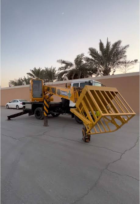 رافعة 7 طن بسلة باسكت للايجار في الدمام